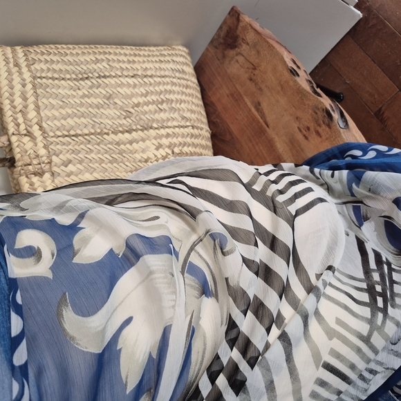 Blue and White Patterned Scarf - Picture 6 of 11